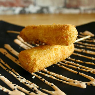 Kushiague Plátano Macho con Manchego