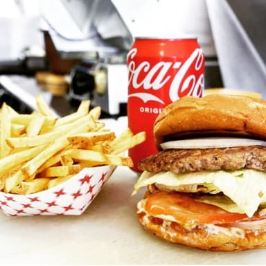 Hamburguesa + Papas y Soda