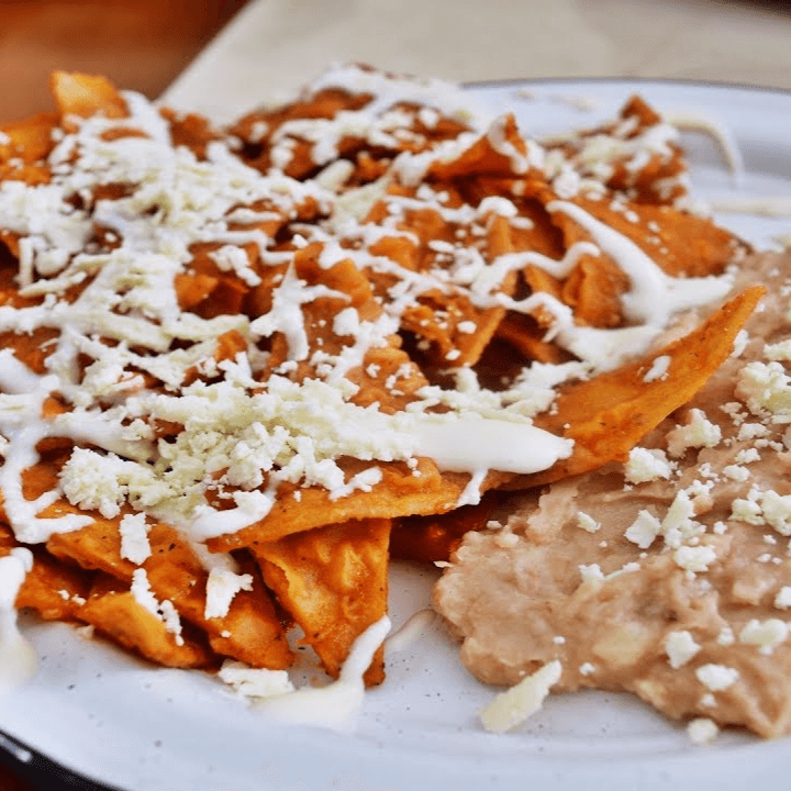 Chilaquiles(Rojos, Verdes, Rojos Dulces, Chipotle)