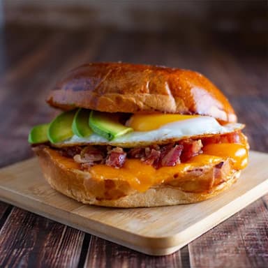EGGWICH BACON & AVOCADO