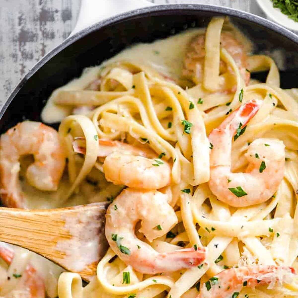 FETUCCINI CON CAMARONES