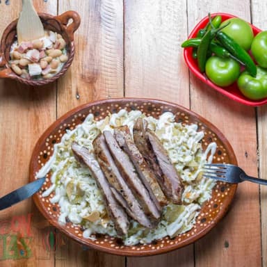 Chilaquiles Con Arrachera
