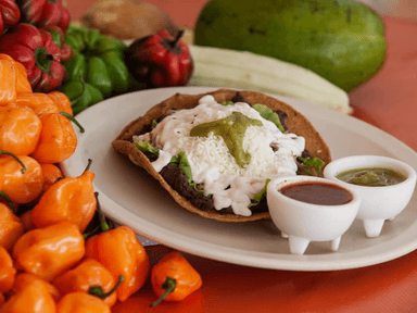 Tostada de Carne Asada