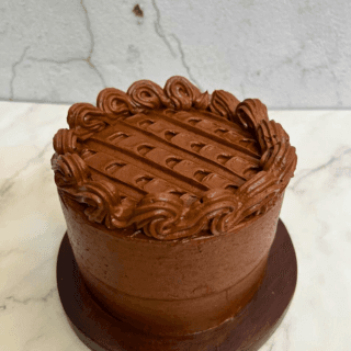Pastel Mediano de Chocolate
