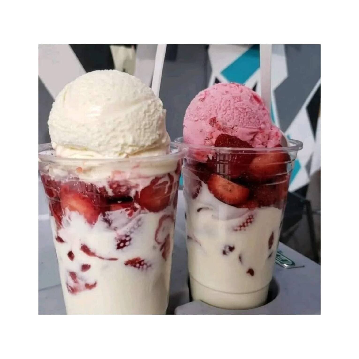 FRESAS CON CREMA Y HELADO