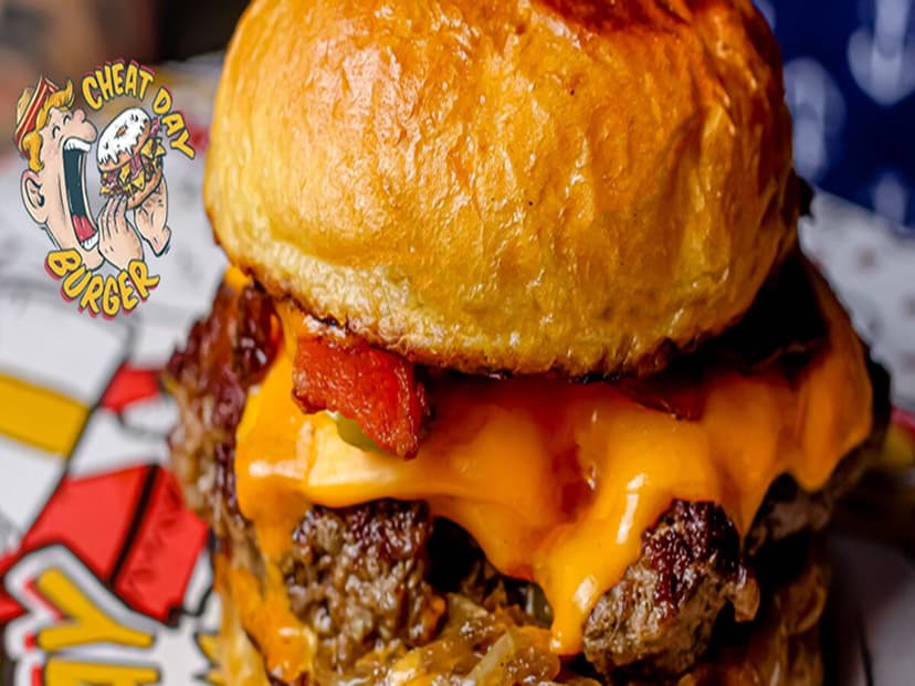 Cheat Day Burger - Surquillo