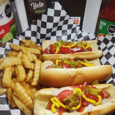 Hot Dogs con Una Especialidad con Papas