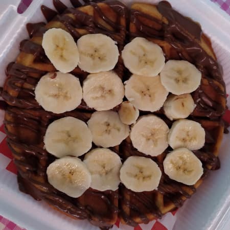 WAFFLE PLATANO CON NUTELLA