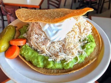 Combo-Tostada Aguacate Natural