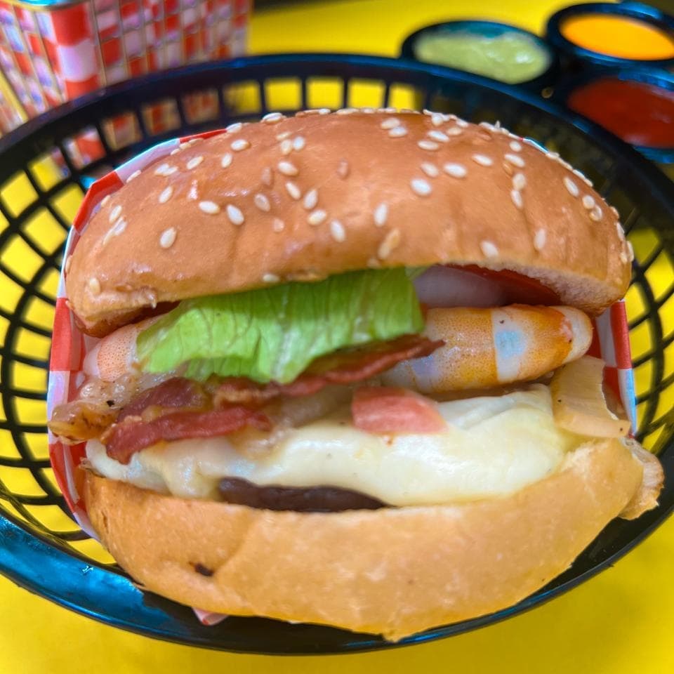 Hamburguesa Mar y Tierra