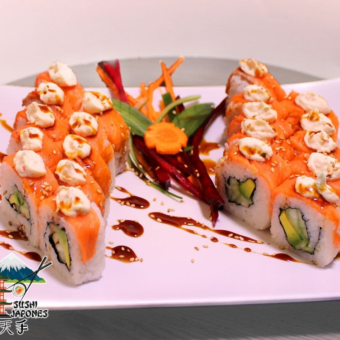 2 California  Salmon Roll