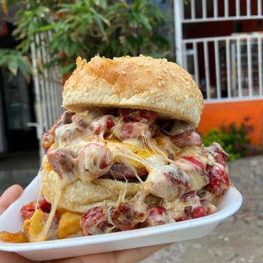 HAMBURGUESA CARNITA ASADA