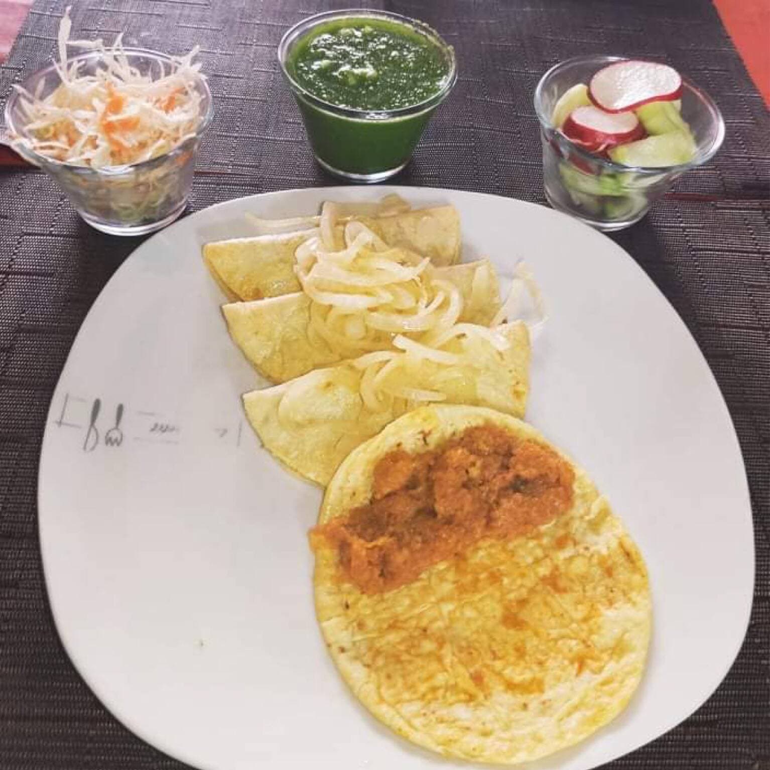 Taco de Canasta Chicharrón Guisado