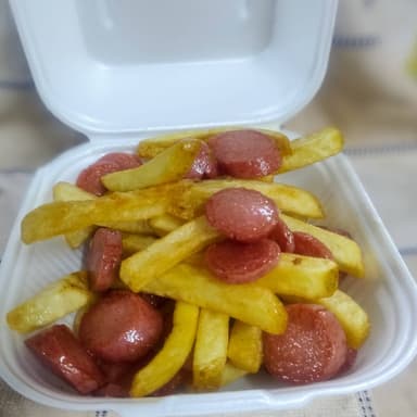 Salchipapas