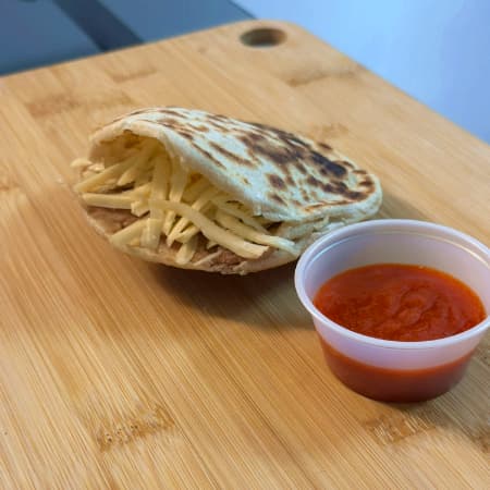 Gordita de Frijoles con Queso