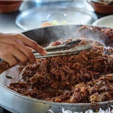 Kilo de barbacoa de res ( birria)