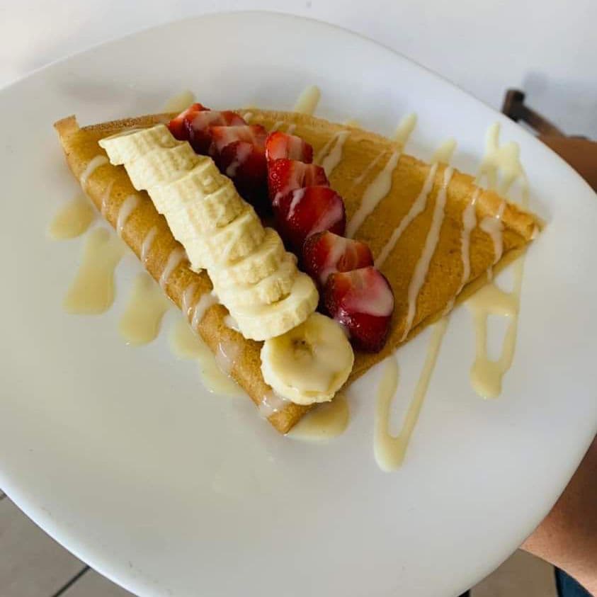 Crepa de Mermelada de Fresa con Queso