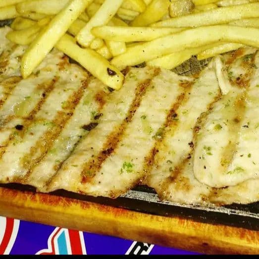Vaquero de Pechuga + Papas + Bebida