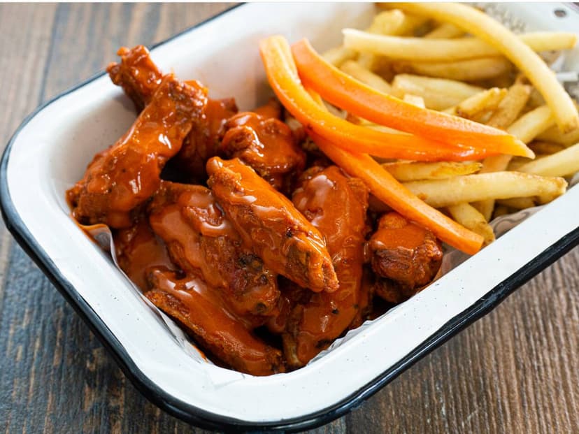 Trakas Boneless & Snacks