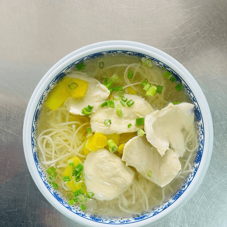 Caldo de Pollo con Kion