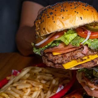 HAMBURGUESA DOBLE ESPECIAL