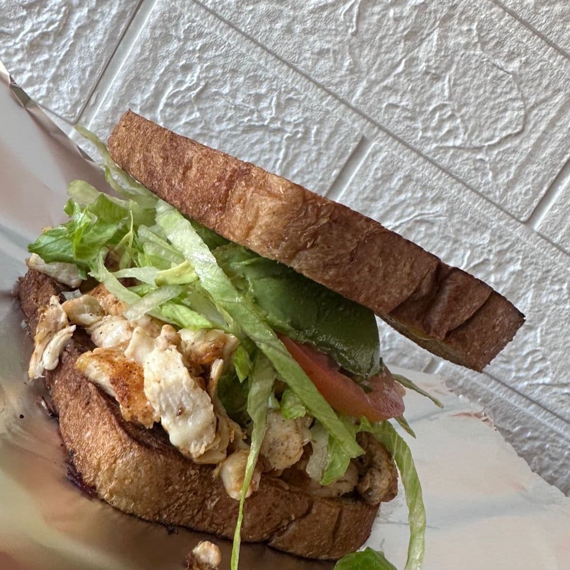 Sándwich de Pechuga de Pollo con Queso