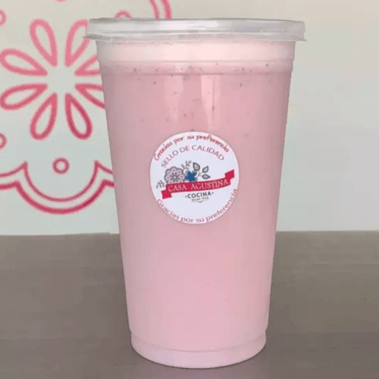 Licuado de fresa (1/2) LT
