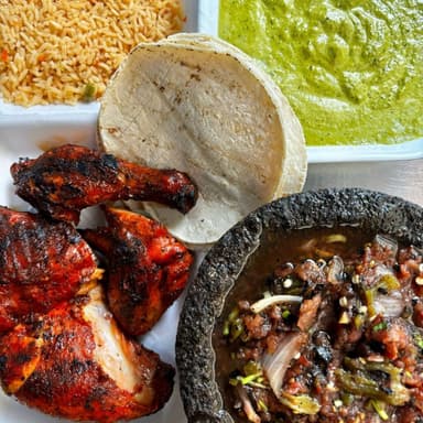 Medio Pollo ( Asado al Carbon)