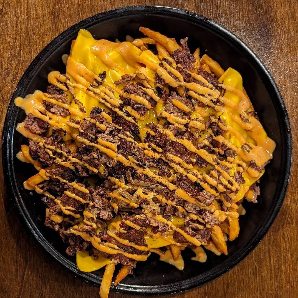 Cheeseburger Fries Familiar