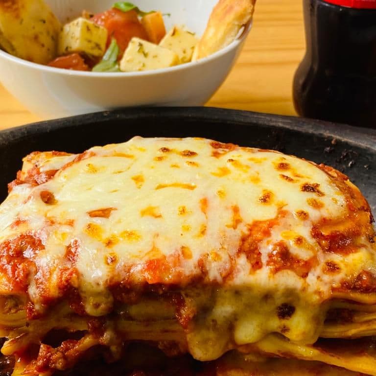 Combo-Lasaña de Carne + Coca Cola 250ml
