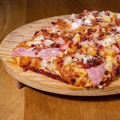 Estilo Detroit Pizza Hawaiana
