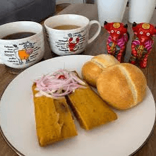 Pan con Tamal