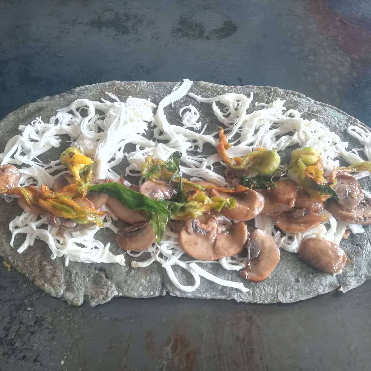 Quesadilla de Flor de Calabaza