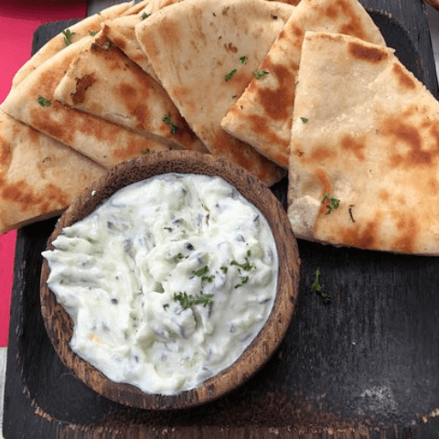 Tzatziky y Pita Dip