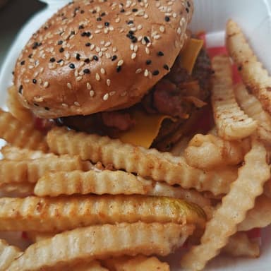 2 Hamburguesa Western con Papas y Soda
