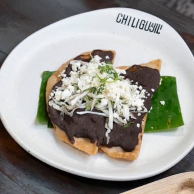Quesadillas Fritas Clásicas
