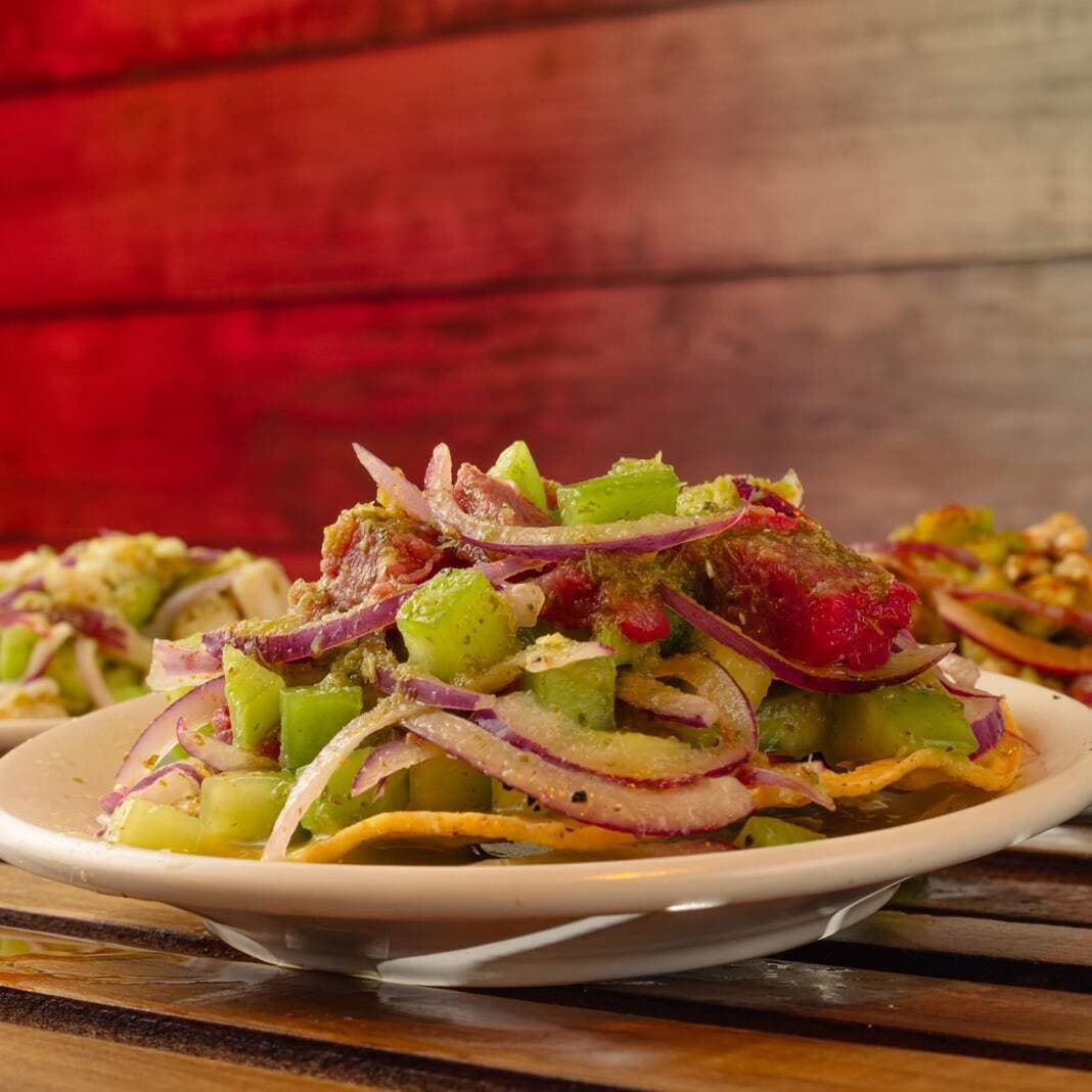 Tostadas de Aguachile Mixtas