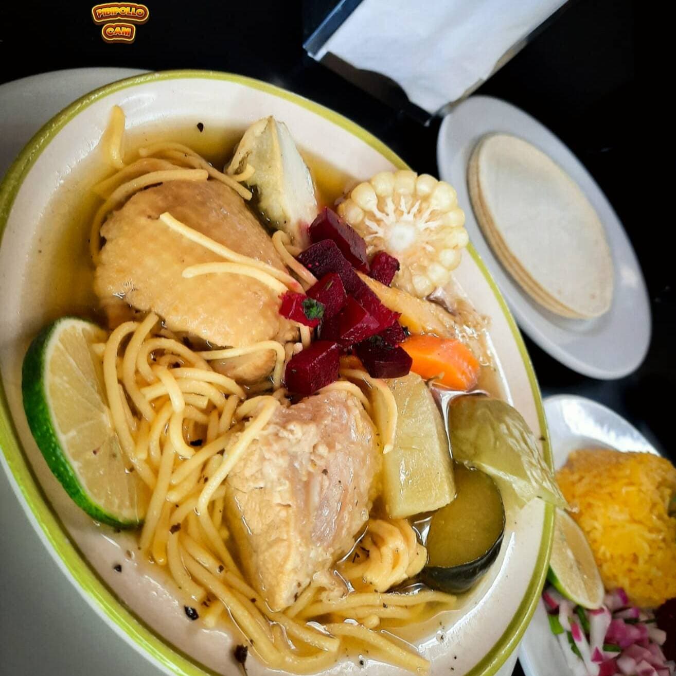 Puchero de 3 Carnes (Domingo)