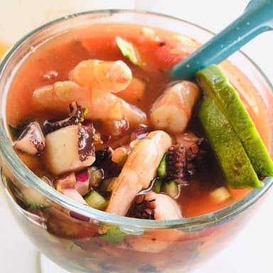 Cóctel Mixto Mediano