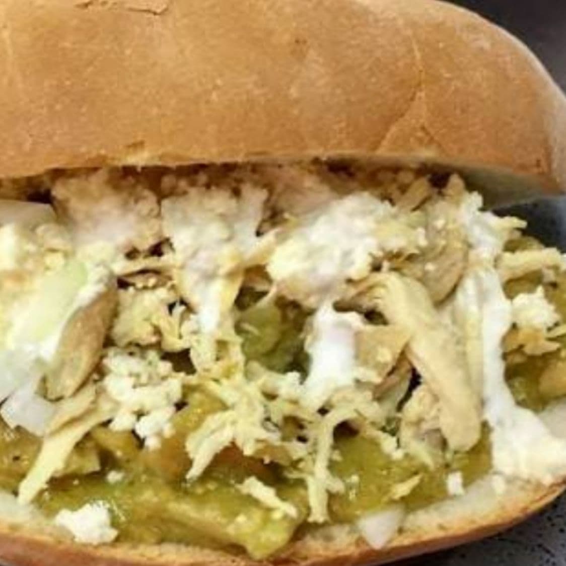 torta de chilaquiles de pollo