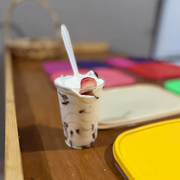 VASO MEDIANO FRESAS CON CREMA