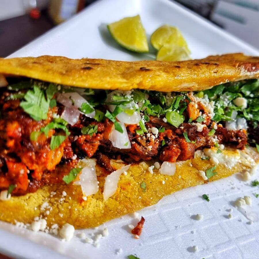 Quesadilla de pastor.