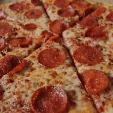 Pizza Grande de Peperoni.