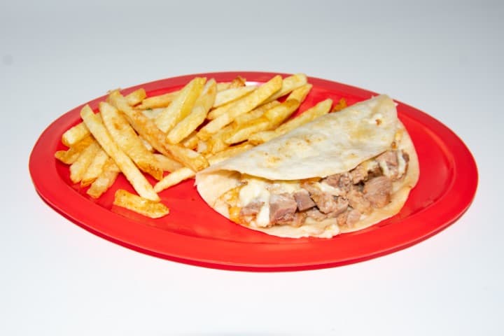 QUESADILLA CON CARNE