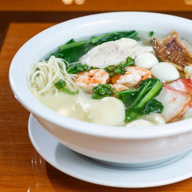 Sopa Wantán Especial