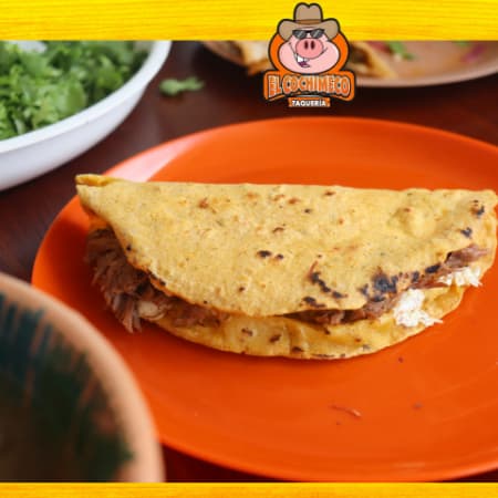 Quesadilla de Cuerito (Tortilla a Mano)
