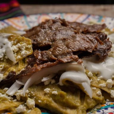 Chilaquiles con Costilla de Res