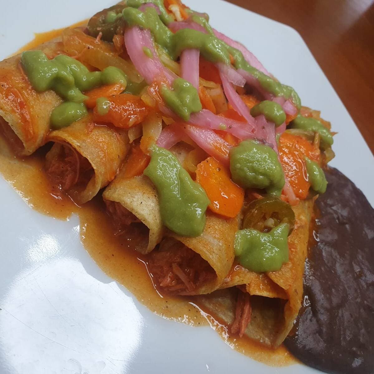 Orden De Tacos De Cochinita Pibil Maiz