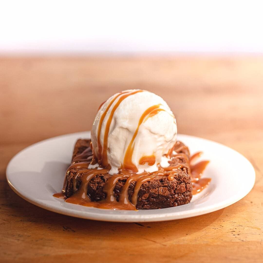 Brownie Premium con Helado