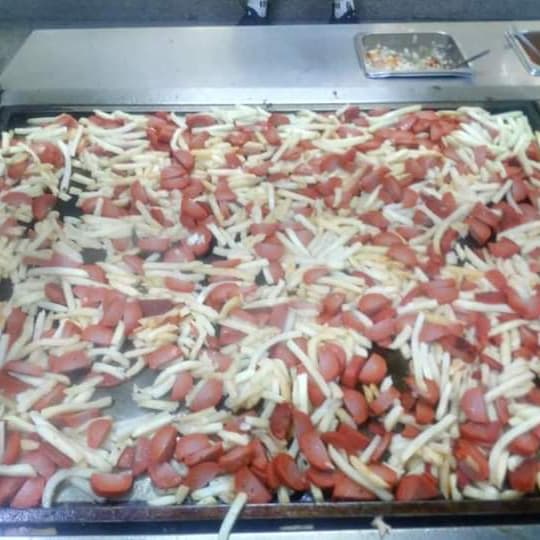 1/2 Orden de Papas con Salchichón